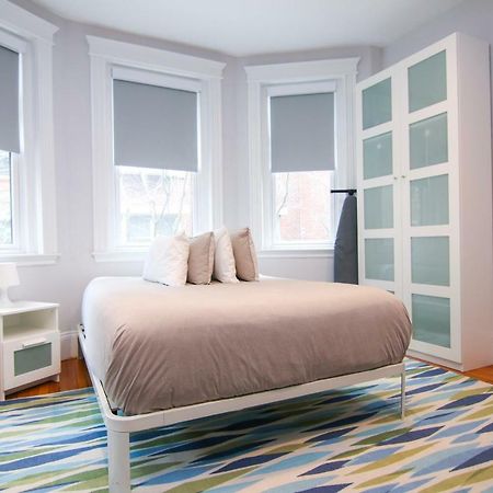 A Stylish Stay W/ A Queen Bed, Heated Floors.. #34 Brookline Buitenkant foto
