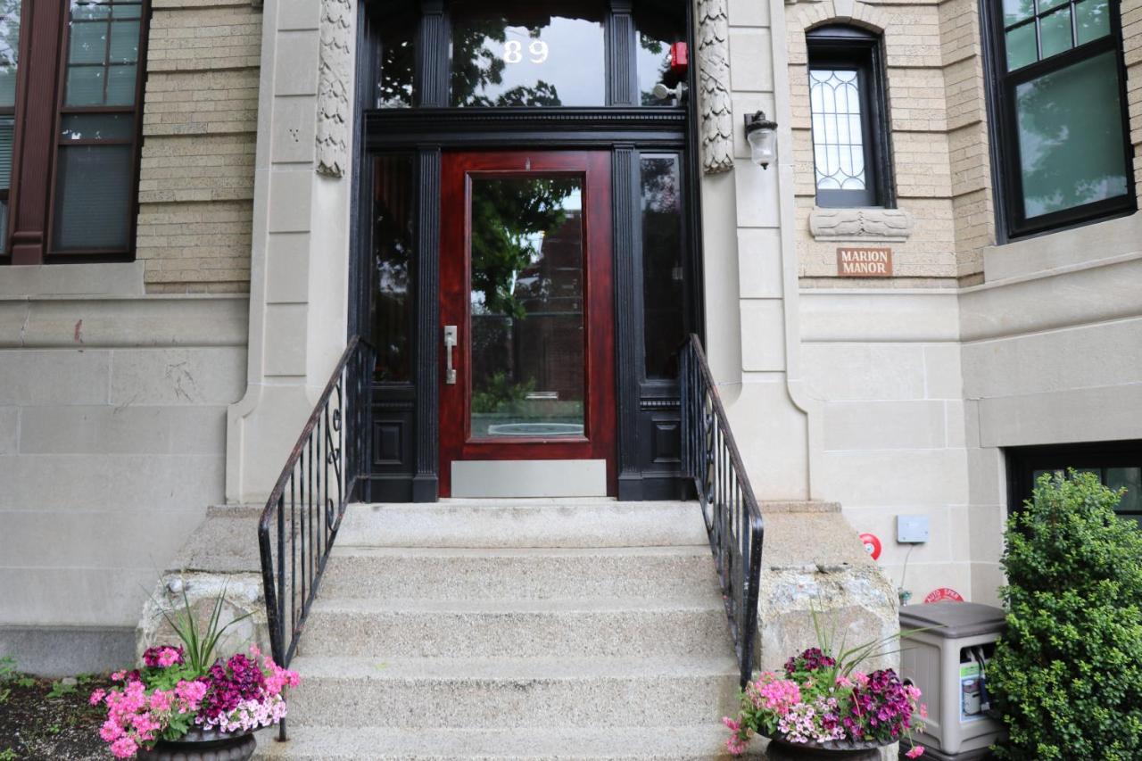 A Stylish Stay W/ A Queen Bed, Heated Floors.. #34 Brookline Buitenkant foto