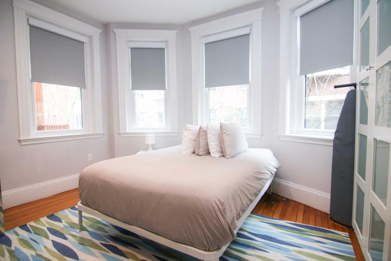 A Stylish Stay W/ A Queen Bed, Heated Floors.. #34 Brookline Buitenkant foto